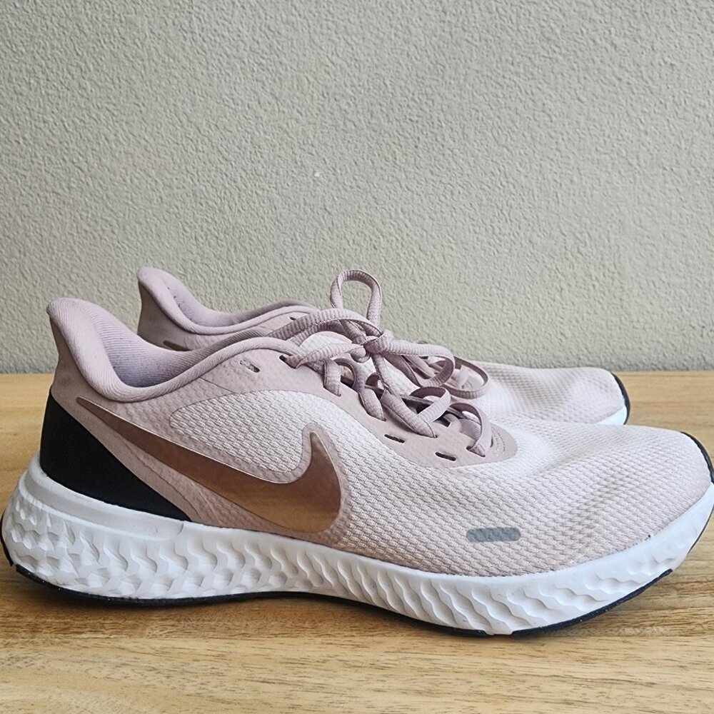 Nike Revolution 5 Shoes Mens Size 10 Running Athletic BQ3207-600